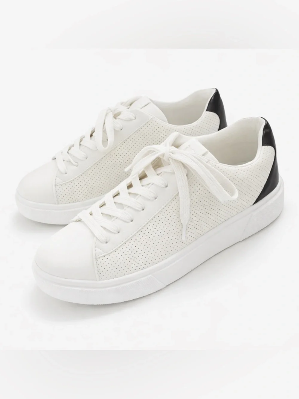 Steve Madden White Perforated Lace-Up Sneakers Black Heel Tab Casual Shoes - 8.5